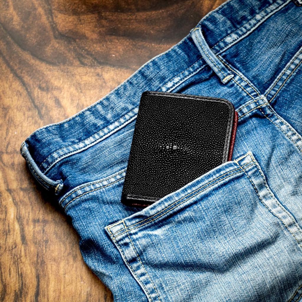 [Revetta] Stingray Leather Bi-fold Wallet, Galusha, Black/Red, Caviar Finish, Men's Genuine Leather [253stw-1]