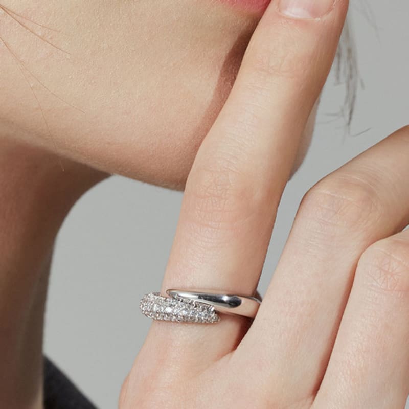 hyeres-lor claw silver (W) half pave ring HL2R4B214W9