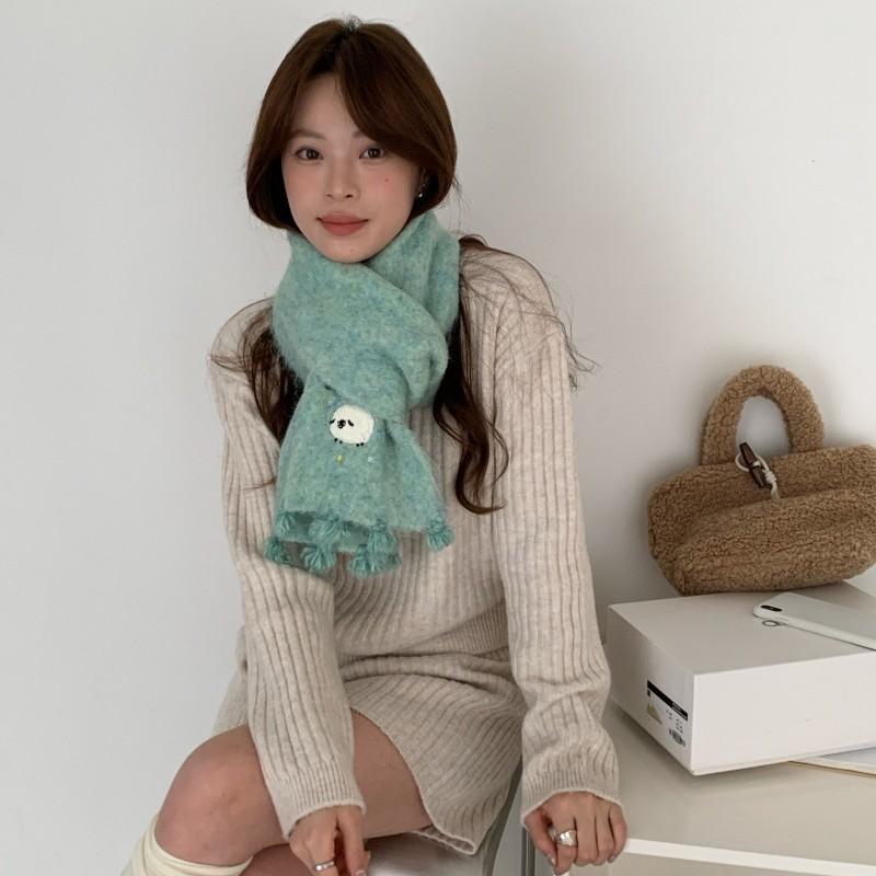 Cute lamb~ Mint green white new dopamine scarf female winter student warm scarf versatile