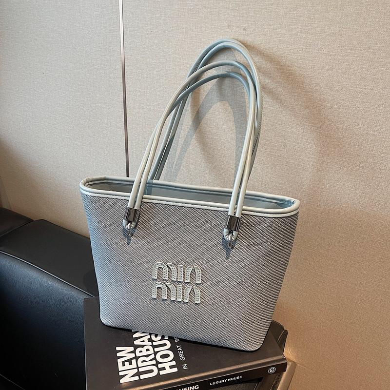 Large-capacity casual bag women's new fashionable and simple shoulder underarm bag niche commuter tote bag