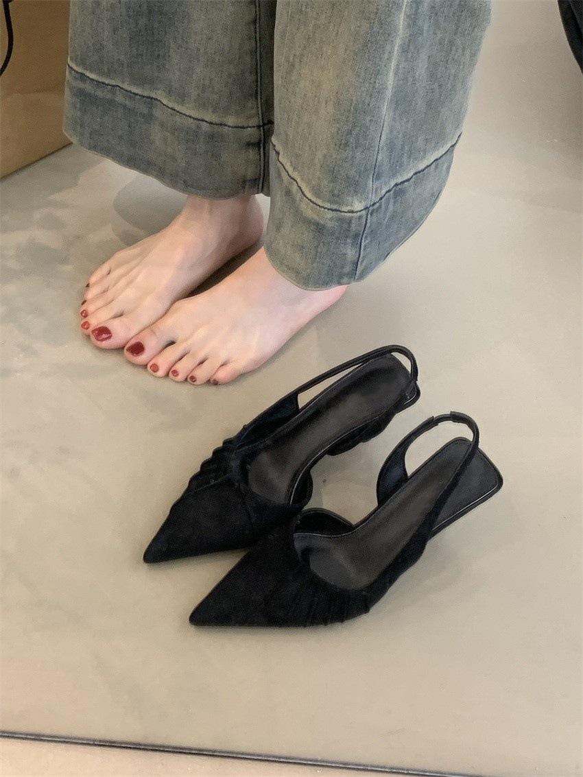 

Niche green high heels 2025 spring temperament elegant suede pleated pointed shallow mouth stiletto sandals 40 чёрный