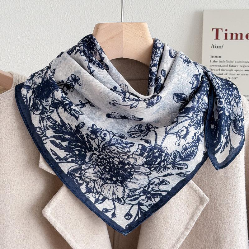 Chinese Camellia Red Cotton and Linen Feel Scarf Women's Small Square Scarf Spring, Autumn and Winter Thin Neck Multifunctional Scarf