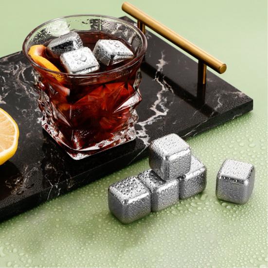 Stainless Steel Ice Cubes Set with Clips Reusable Drink Chillers Quick Freezing Metal Whiskey Chilling Stones for Beer Cocktails