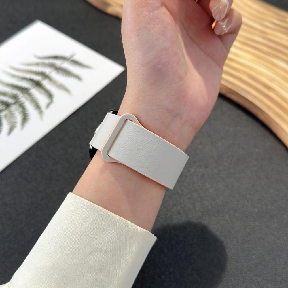 18/22mm Silicone Magnetic Strap Sporty Style Adjustable Easy Fit Strap Quick Release Comfortable Fit for Huawei Samsung Honor