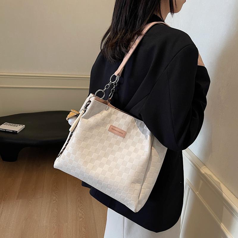 One-shoulder big bag for women 2025 new large-capacity tote bag, college student class commuting bag