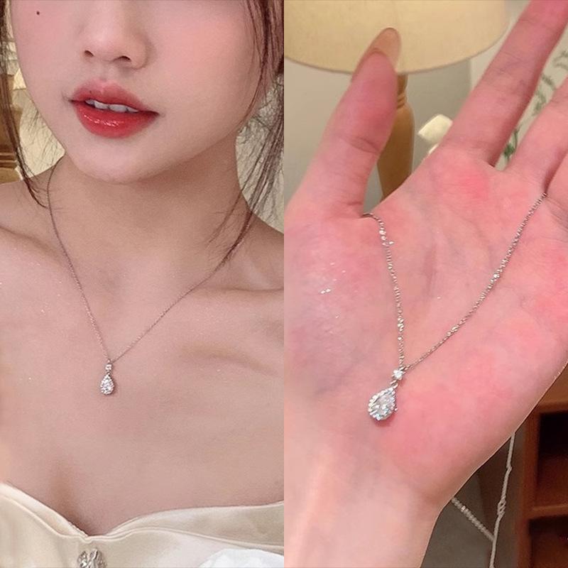 Light Luxury Niche High-end Pearl Necklace Women's Fashion Versatile Temperament Titanium Steel Clavicle Chain Internet Celebrity Necklace