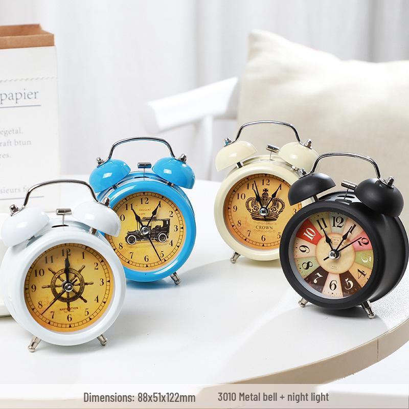 Retro-Wecker mit lauter Glocke und Nachtlicht – geräuschloser Nachttischwecker, kreatives Geschenk für Studenten und als Schlafzimmerdekor