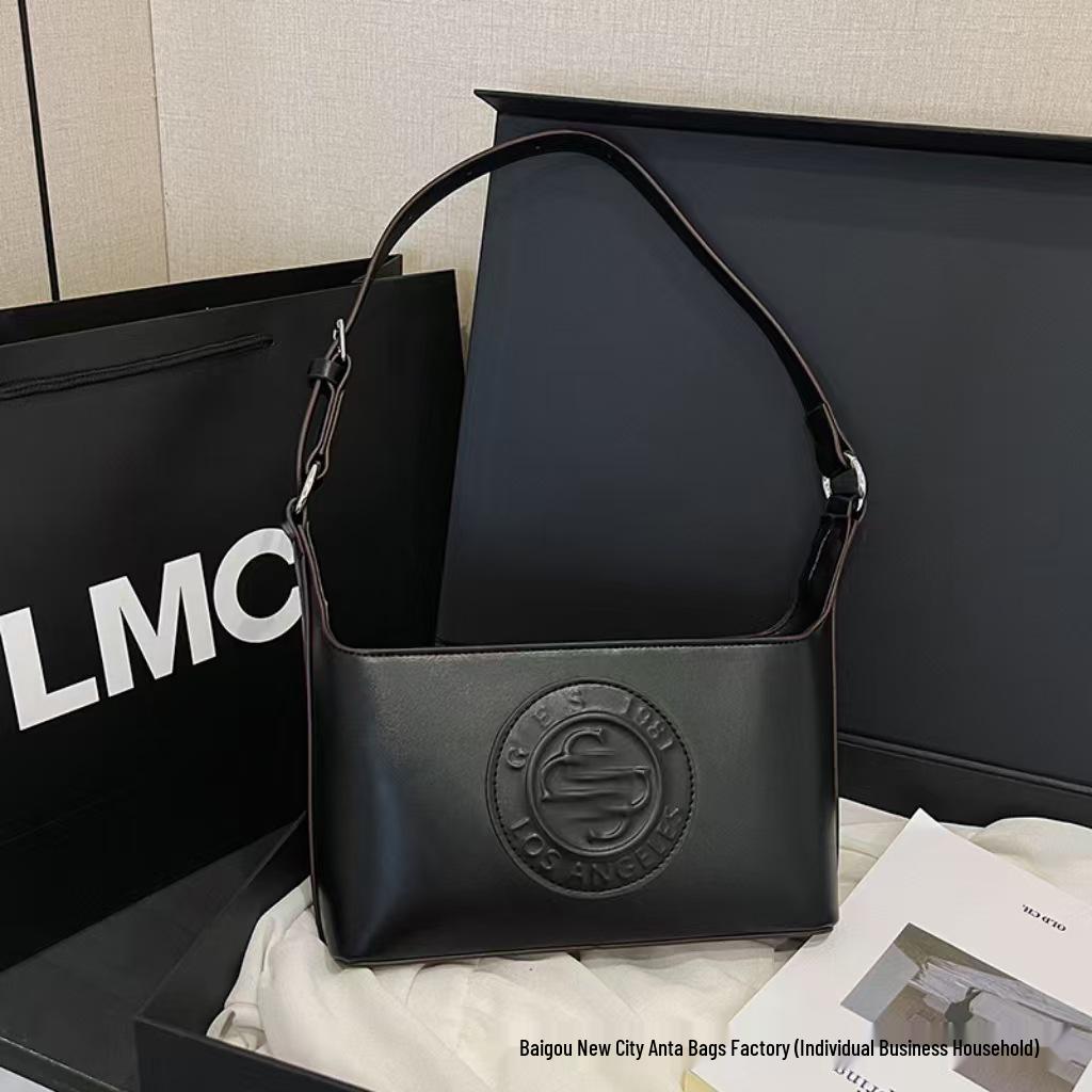 Trendy High-End Women's Niche Fashion Shoulder Crossbody Bag with Versatile Print Letter Design