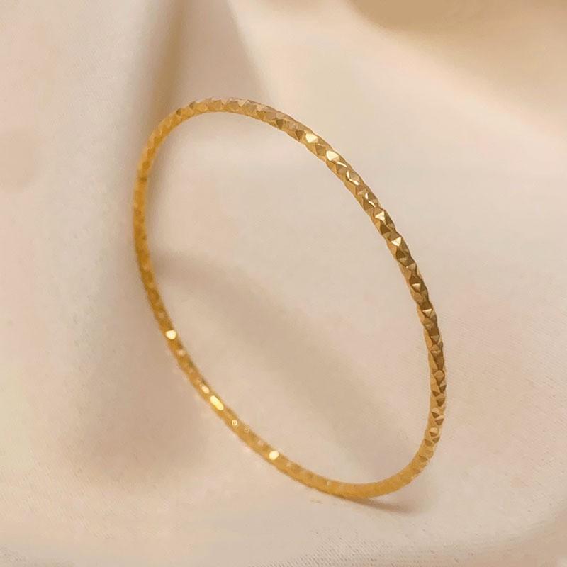 Minimalist Gold-Tone Titanium Steel Thin Stackable Circle Bracelet Women Daily Wear Gold Tone, Diameter 55mm