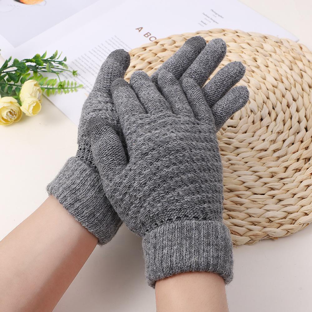 Autumn and winter new knitted thermal gloves cute cartoon deer jacquard outdoor riding gloves