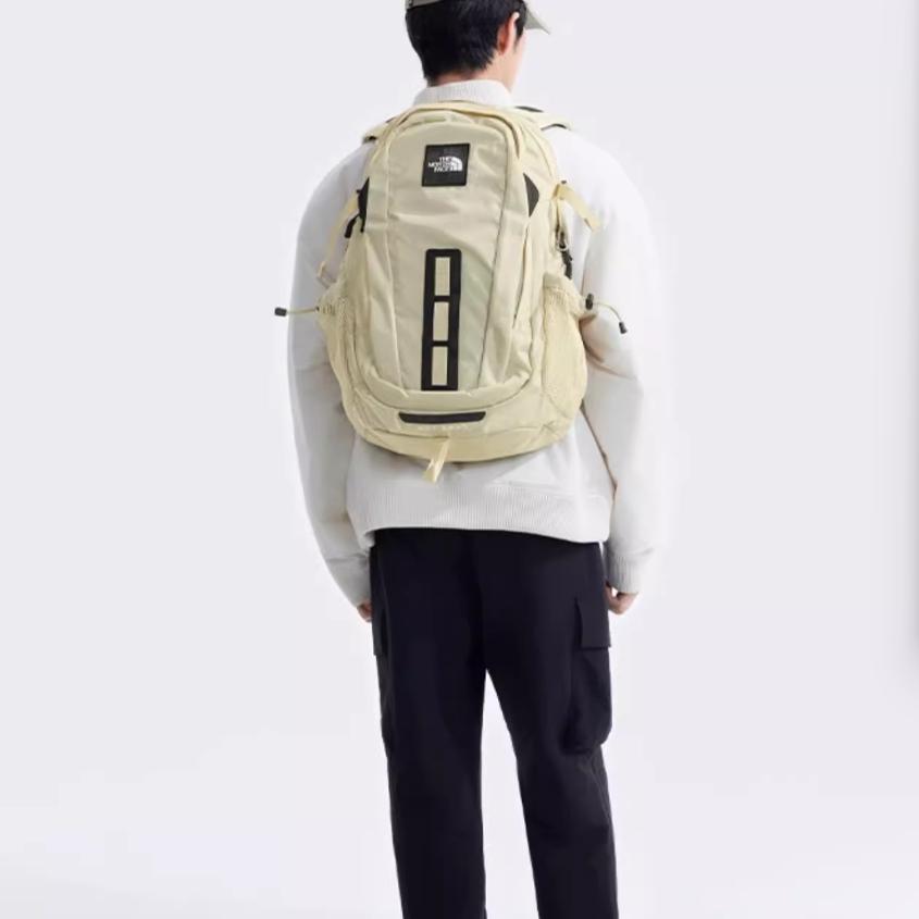 The North Face Hot Shot 30 Lässiger Sport-Logo-Rucksack Outdoor Unisex Rucksack Khaki NF0A3KYJ-4D5