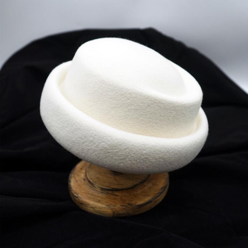 Elegant Women's Wool Felt Beret - Japanese Retro, White/Black/Brown/Camel, Autumn/Winter, French Style with Rolled Brim