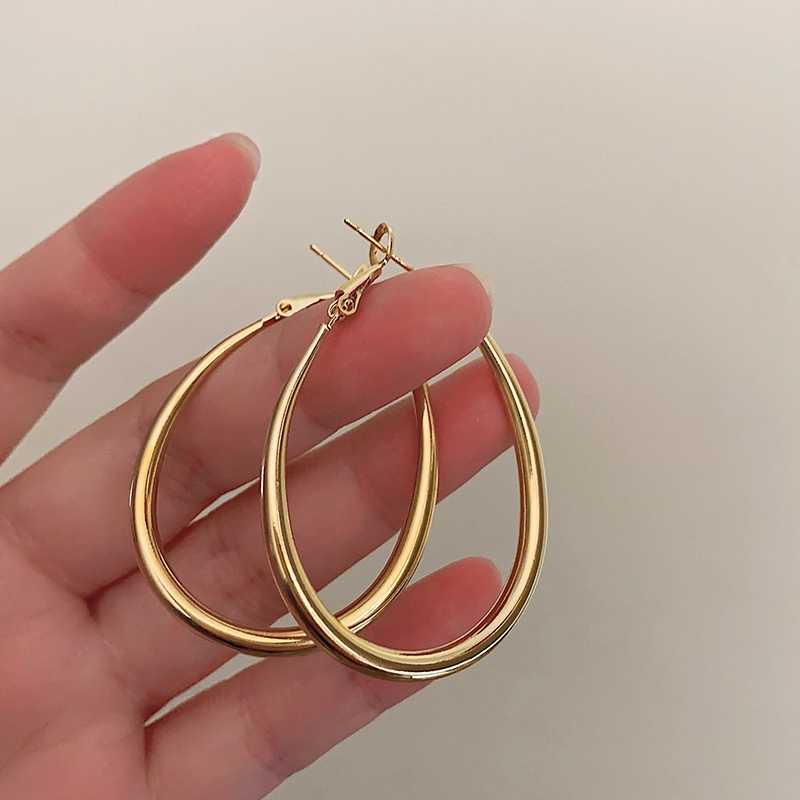 2025 Trendy Large Earrings: Simple, Cool, Versatile - Perfect for Round Faces
