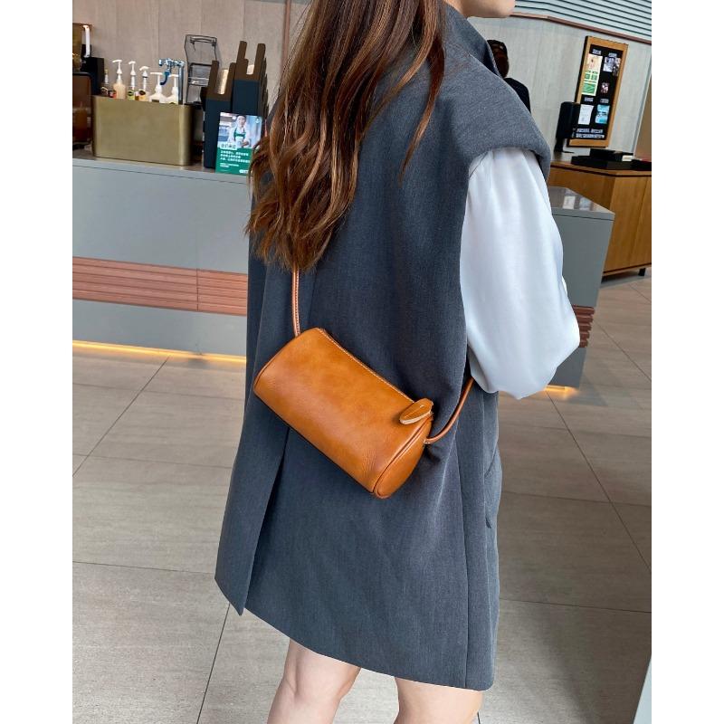 

Новая повседневная сумка-подушка цилиндрической формы из коровьей кожи растительного дубления для ежедневных поездок на работу, на одно плечо