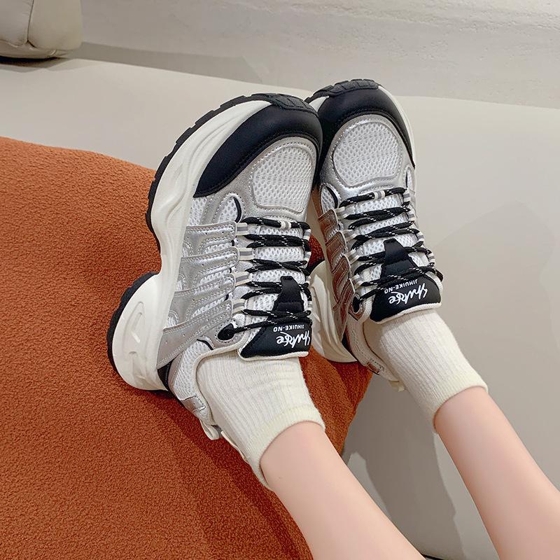 

Женские кроссовки папины туфли ins тренд 2025 лето новая толстая подошва спортивные универсальные сетчатые дышащие взрыв повседневные белые туфли 40 чёрный
