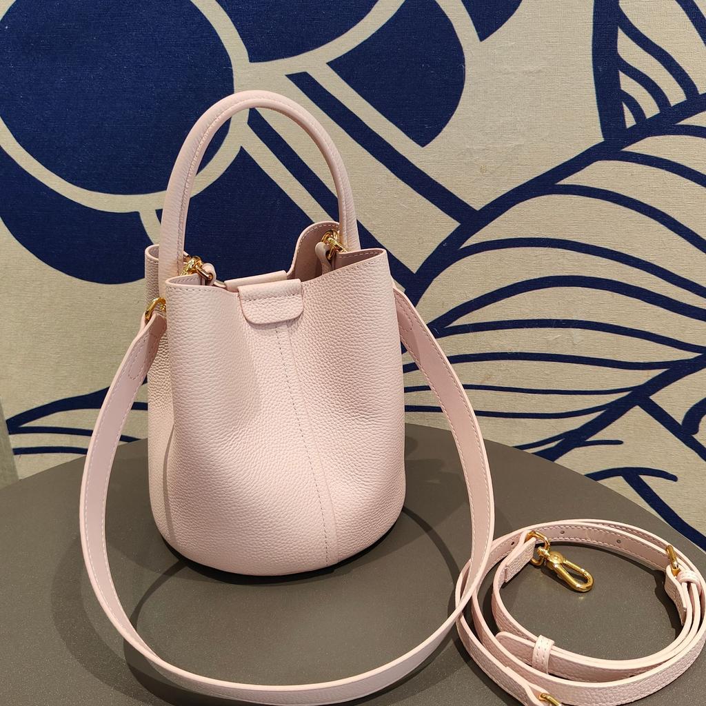 2025 cowhide Leather Small Bucket Basket bags Cute Women Handbags fashion Top-handle bag Work Shoulder Crossbody blue bag Lady