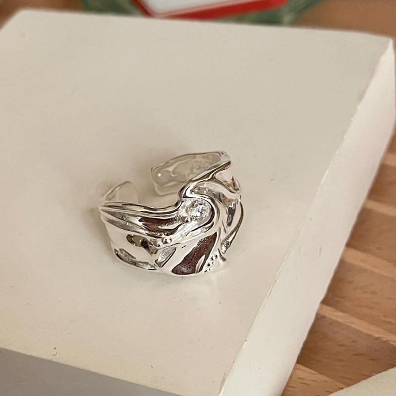 

Sterling 925 Artistic Silver Single Ring With Unique Texture For Gifting