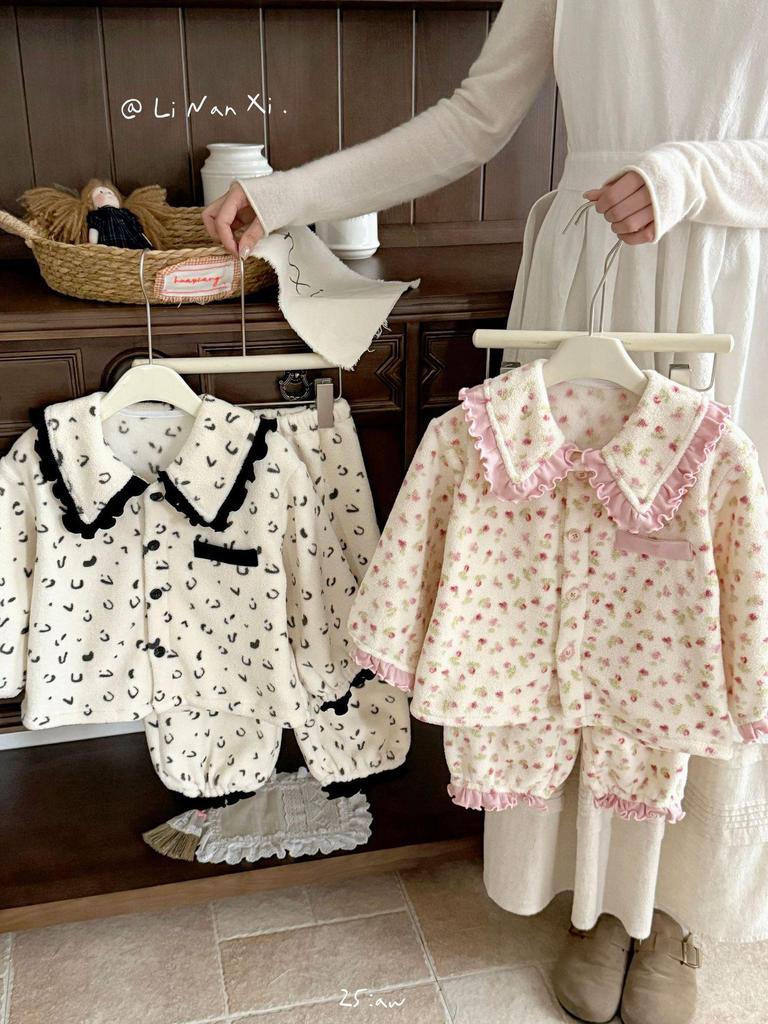 88231 Girls' Fleece Pajama Set: Autumn/Winter 2025, Cozy Homewear for Small & Medium Children