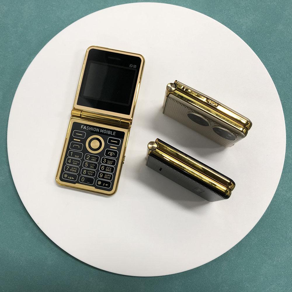 P21 Foldable Phone 2.4inches HD GSM Four SIM Card Large Buttons Camera Magic Voice Music Player 1200mAh FM LED Flashlight Ultra-thin Flip Phone