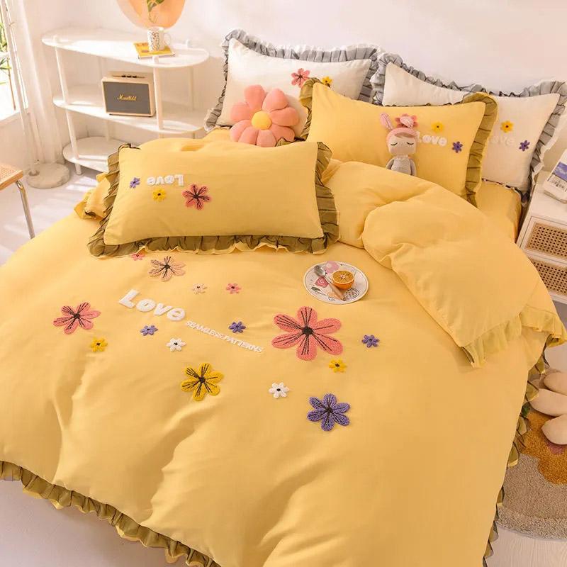 4pcs/set Non-Slip Bed Skirt Quilt Cover Pillowcase Four Piece Sets Princess Lace Quilt Cover Delicate Embroidery Soft Bedding Set