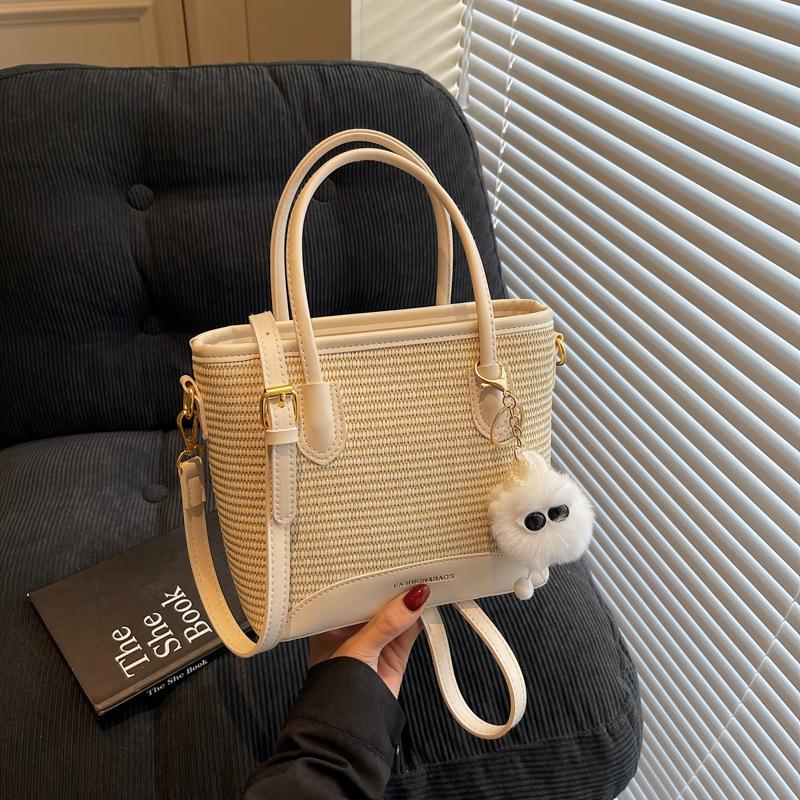 

Large-capacity bag women s 2025 new texture shoulder bag for work is popular for college students commuting to class, bucket bag trend хаки