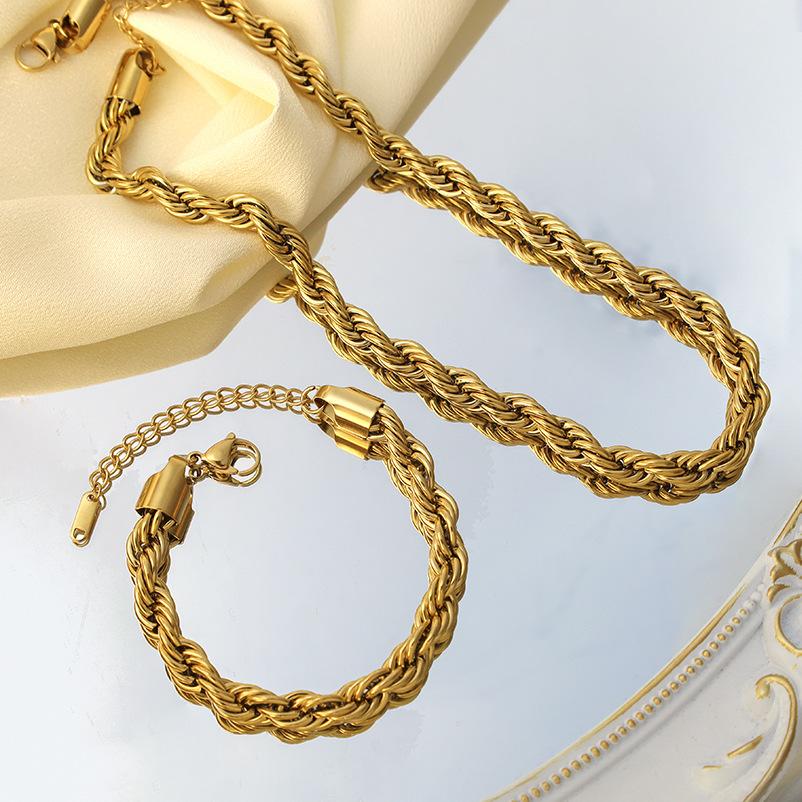 Stainless Steel Personalized Popular Non-Fading Texture Twist Twist Chain Niche Necklace Bracelet Set Elegant Accessories