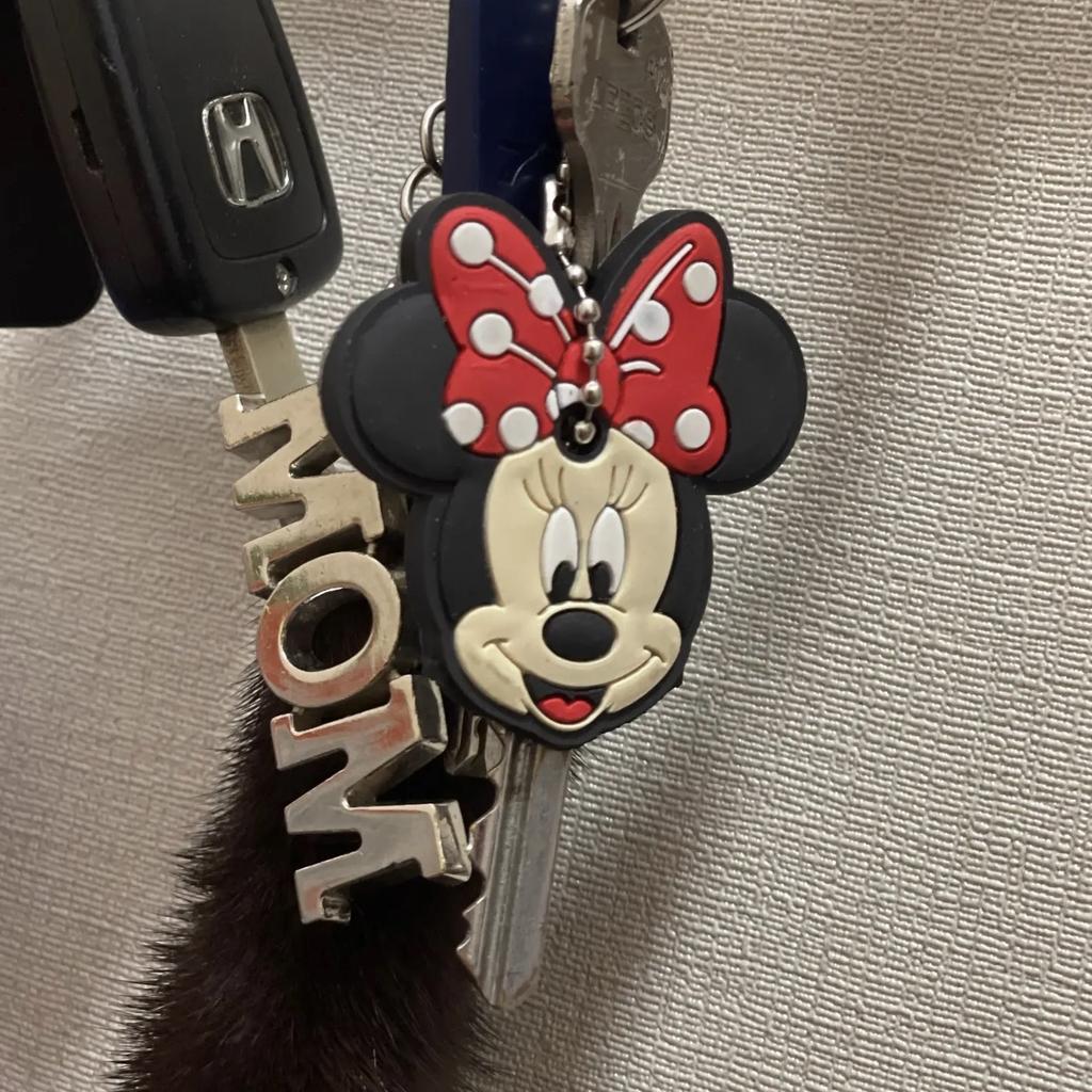 1&2 Pcs Cartoon Keychain Stitch Minnie Key Chains Spider Cartoon Man Cat Key Cover Caps Car Keychain Key Ring Holder Women