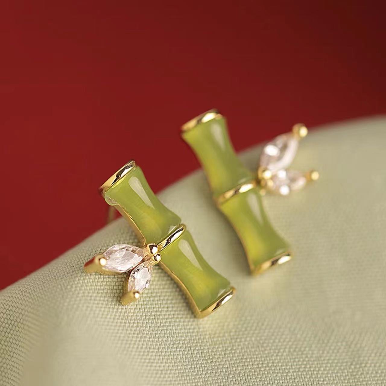 

Новое поступление, роскошные зеленые бамбуковые серьги-гвоздики для женщин, простые модные женские ювелирные аксессуары