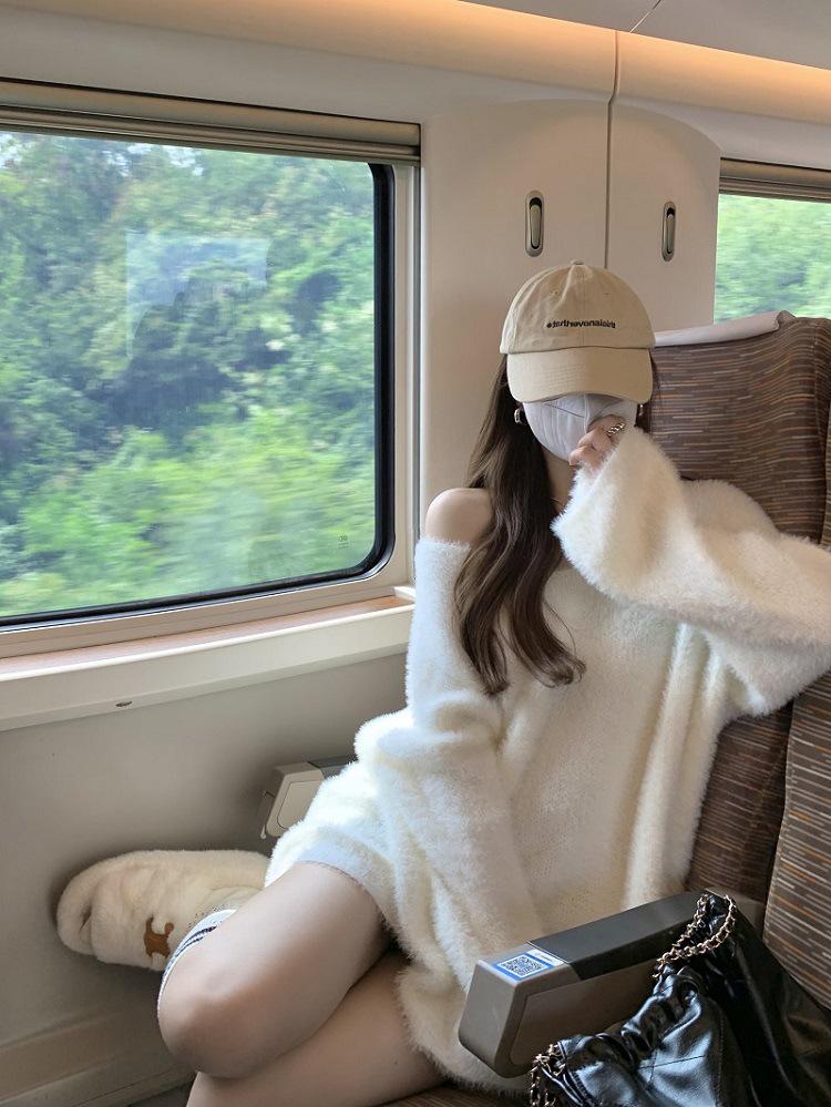 Damen Herbst Schulterfreier V-Ausschnitt Pullover – Sanft, Locker, Langärmiges Weißes Strickoberteil