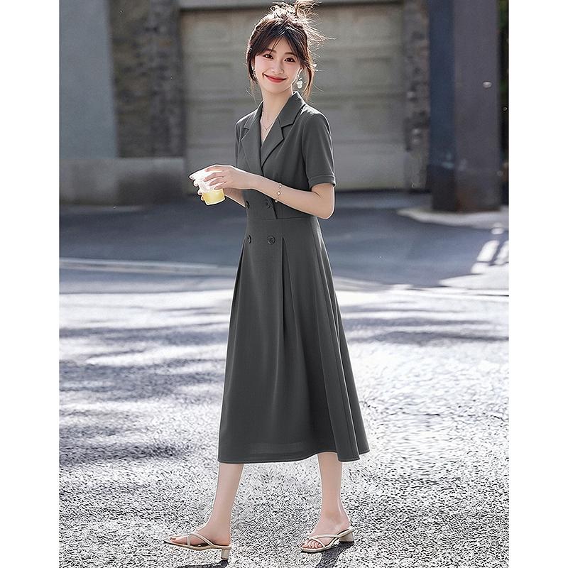 Design Sense Niche Fashion Temperament Slimming Dress for Small Figures