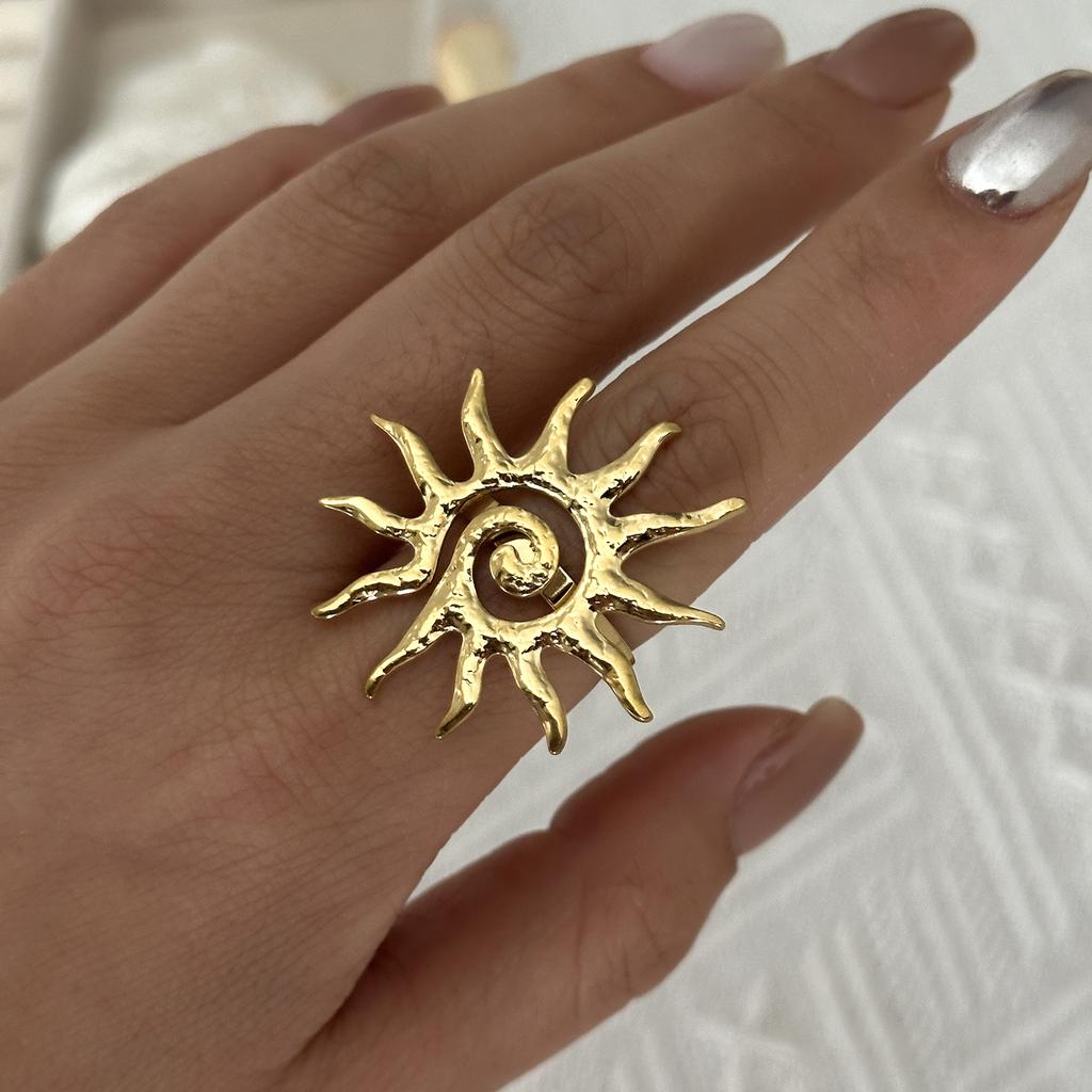 Stainless Steel Vintage Pearl Flower Rings For Women Gold Plated Hollow Rose Irregular Texture Ring Party Wedding Jewelry Gift