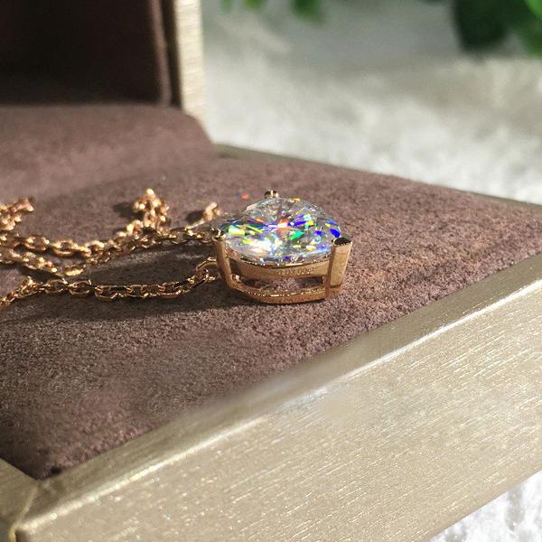 Náhrdelník s klíční kostí Přívěsek přítelkyni dárkový náhrdelník Náhrdelník dárek