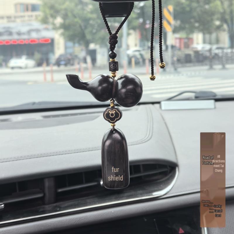 Sandalwood Gourd Pendant: High-End Rearview Mirror Amulet for Men and Women