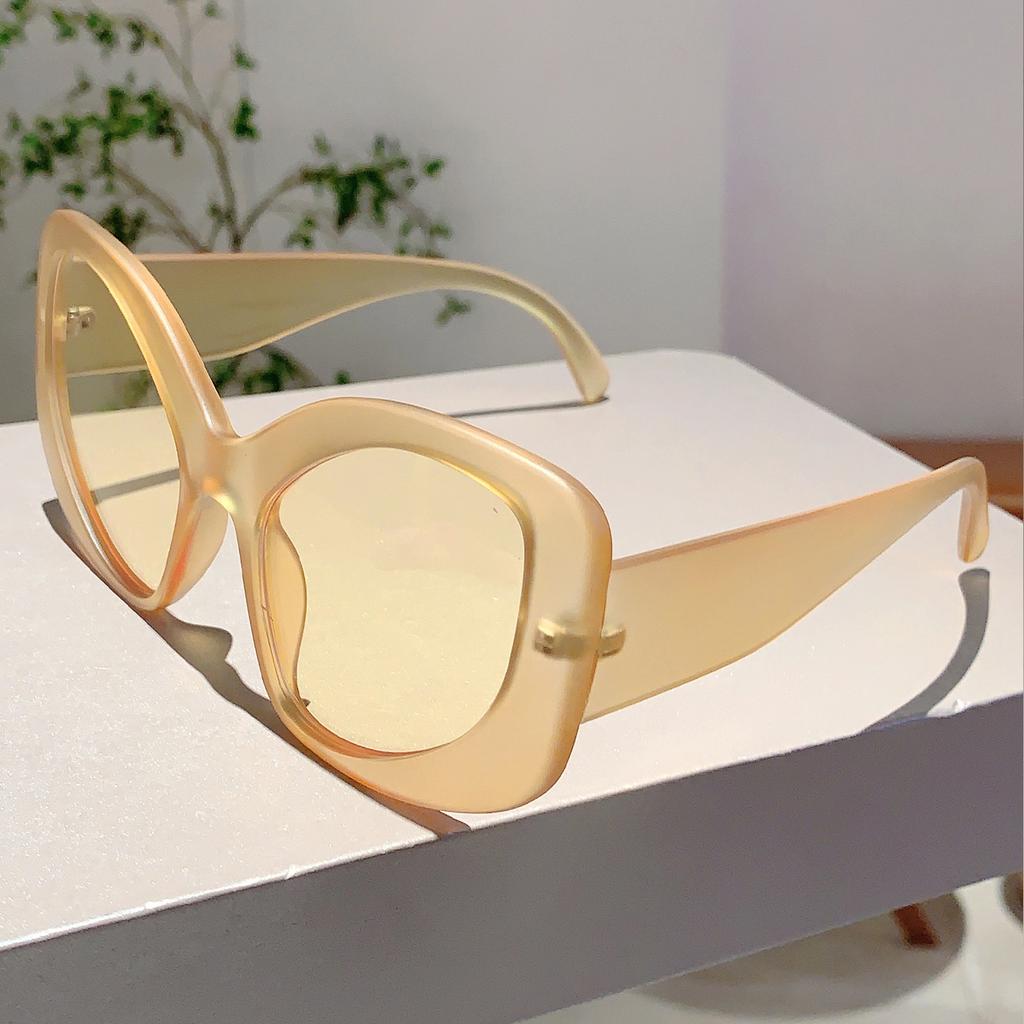 Stylish Oversized Sunglasses Women  New Irregular Rim Outdoor Shades for Travelling Trendy Design Anti-UV Sun Glasses