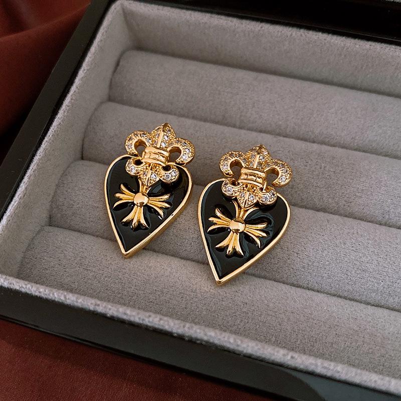 Medieval Vintage Silver Needle Retro High-end Earrings Light Luxury Versatile Earrings Court Style Niche Earrings