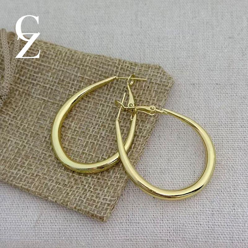 Minimalist High-End Water Drop Hoop Earrings: Elegant Light Luxury Jewelry for Everyday Wear