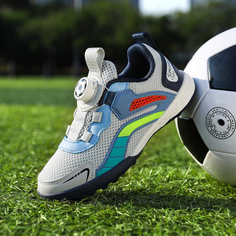 Neue Frühjahrs-Mesh-Studenten-Fußballschuhe Erfrischend und Leicht Wickelbare Sportschuhe Stabile Stollen für das Training
