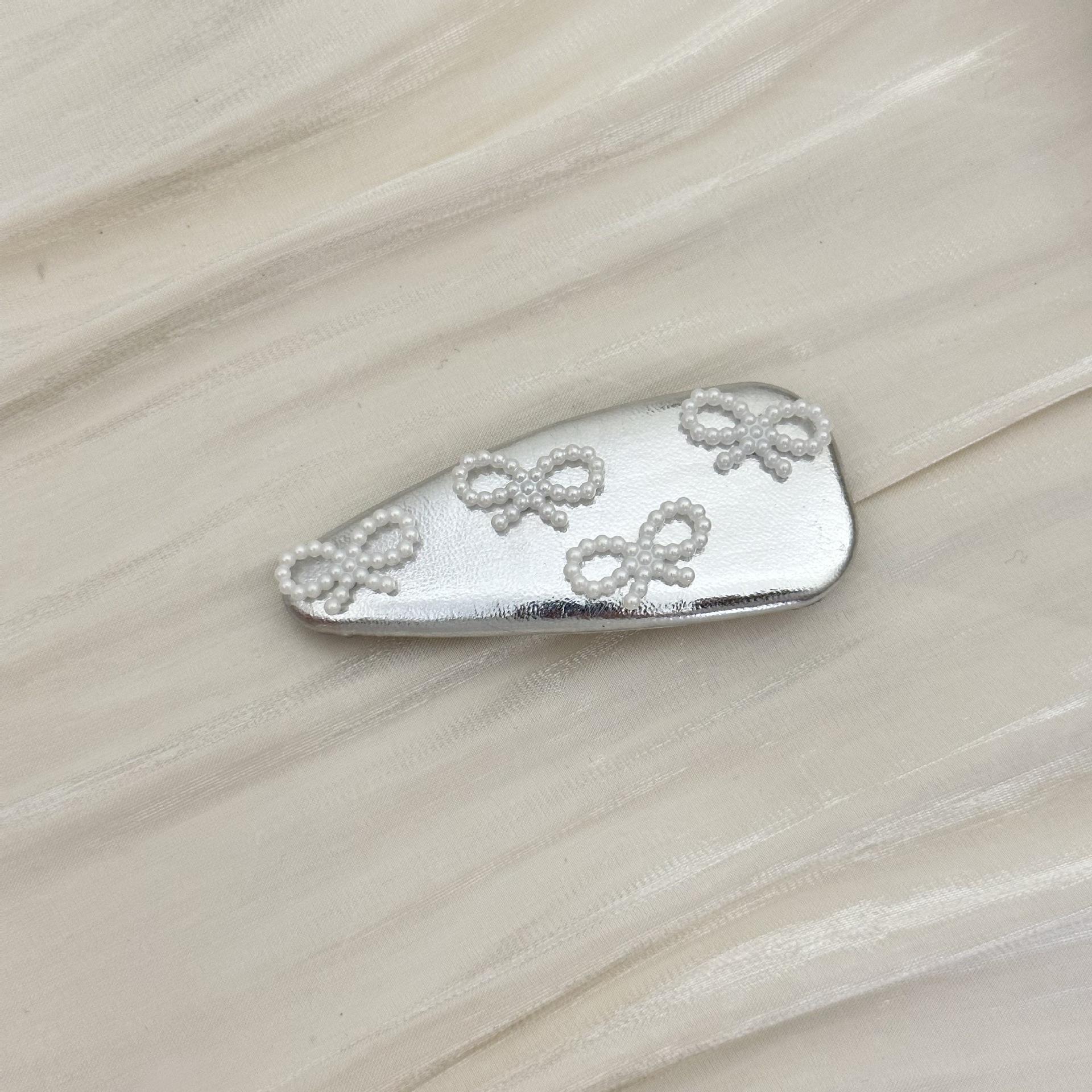 

Leather hair accessories bow butterfly for women girl korean clip and pin Crab pearl fairy popular new in kpop sweet Kawaii Cute