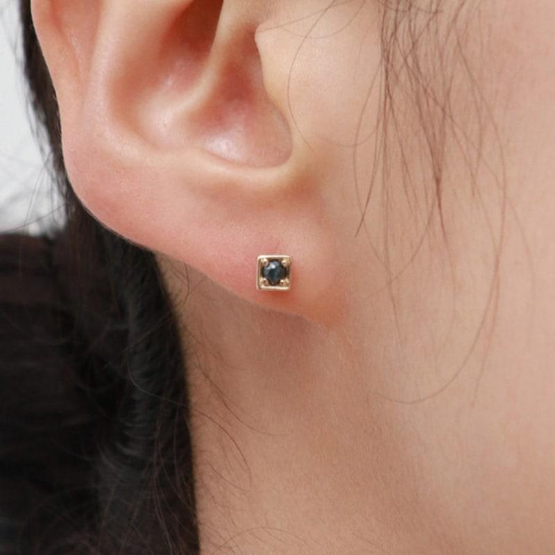 Less Is More 14K Gold Blue Rough Diamond Earring & Piercing