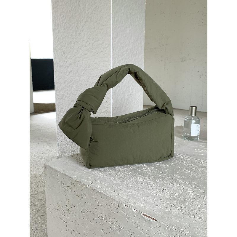 

New women s handbag versatile high-end nylon handbag women s soft cloud bag women зелёный