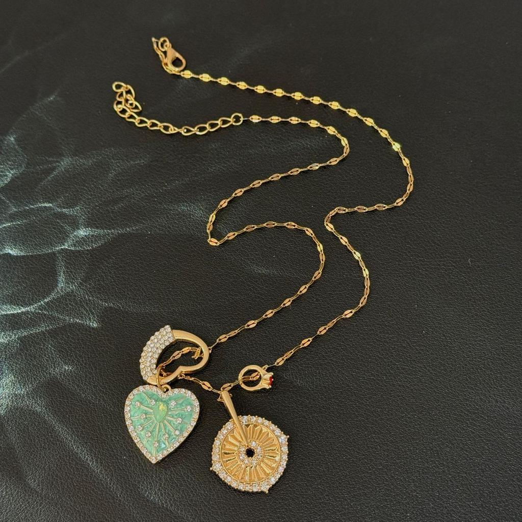 Vintage Exquisite Mint Green Pendant Necklaces Women Sunflower Heart Clavicle Chains Fashion Banquet Daily Wear Jewelry Gifts