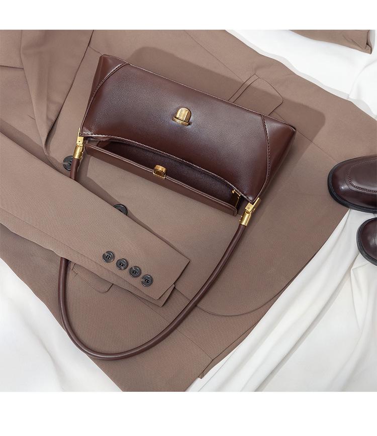 2025 Retro-Stylish Baguette Underarm Bag: Versatile High-End Shoulder Box Bag