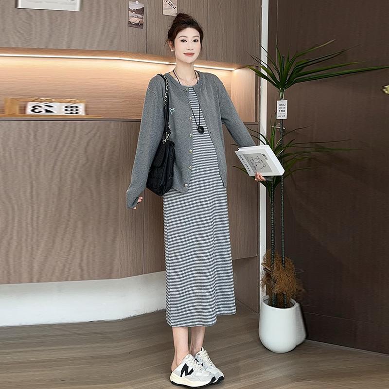 2026 Spring/Autumn Maternity Fashion: Knit Cardigan & Striped Vest Dress Set for Expectant Mothers L