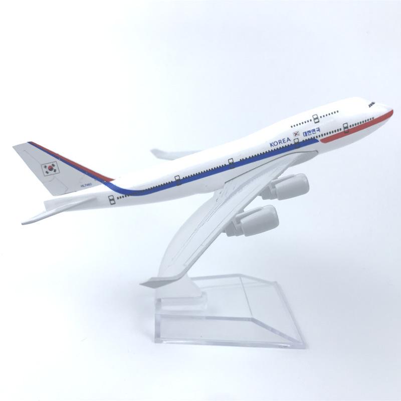 

16CM Alloy Aircraft Model Korean 747 Collectible With Landing Gear Children s Toy Gift