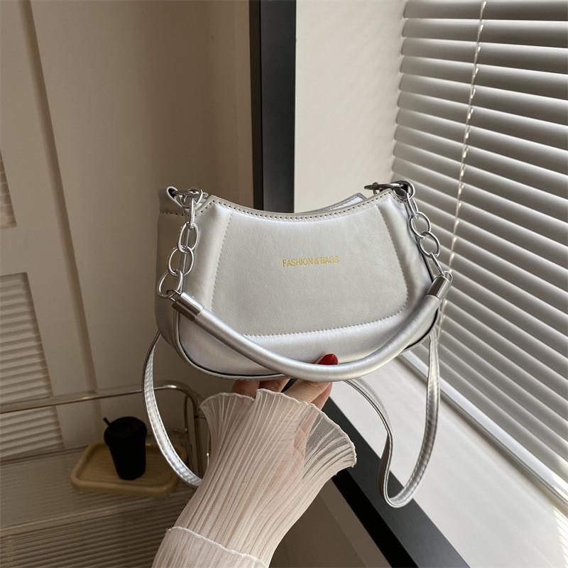 Contemporary Pu Crossbody Bag In Sleek Silver Design Perfect For Casual Outfits серебряный