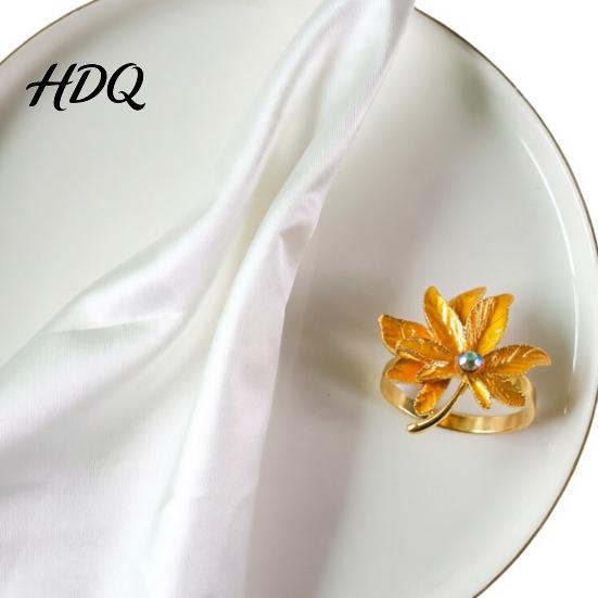 Metal Napkin Ring 5Pcs Rings Maple Leaf Design Holders Waterproof Rhinestone Anti-Oxidation