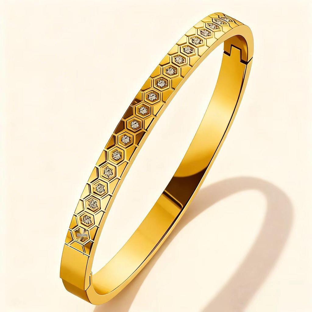 Elegante Bracciale in Acciaio Titanio Placcato Oro per Donna - Raffinato Design Europeo e Americano