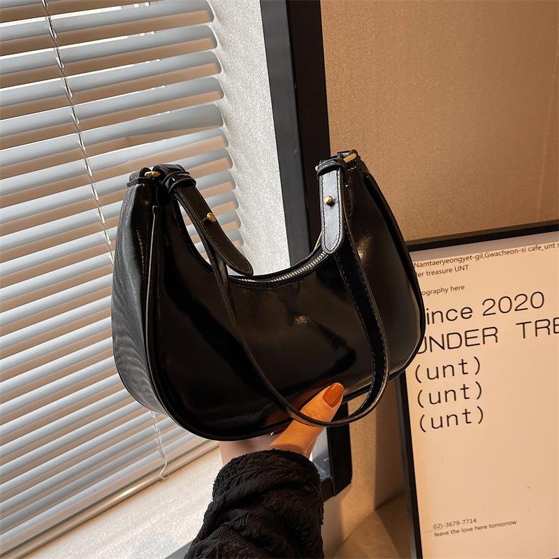 High-end Niche Underarm Bag Shoulder Bag Oil Skin Texture Underarm Bag Women