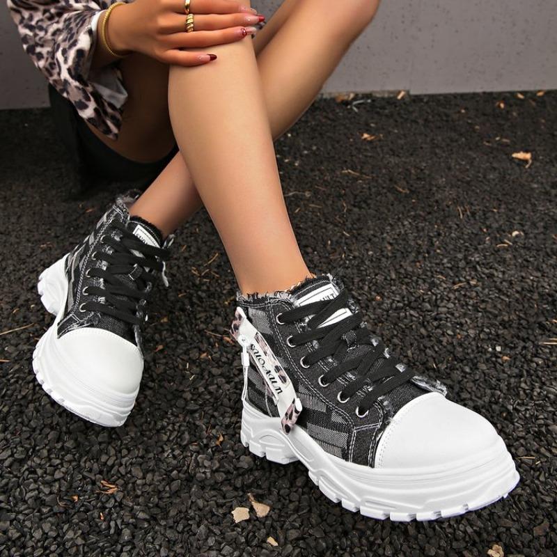 Fashion 2025 New Women Outdoor Big Sizes Sneakers High Top Women Comfortable Designer Shoes Canvas Lace Up Sneakers Zapatos De Mujer