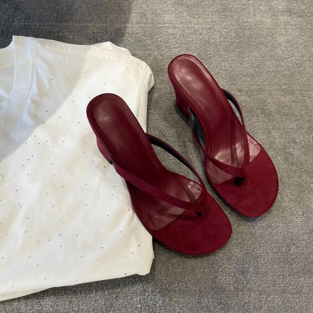 Fashion Flip-toe sandals, French retro, high-end, high-heeled women's slippers, summer thick heels for outdoor wear